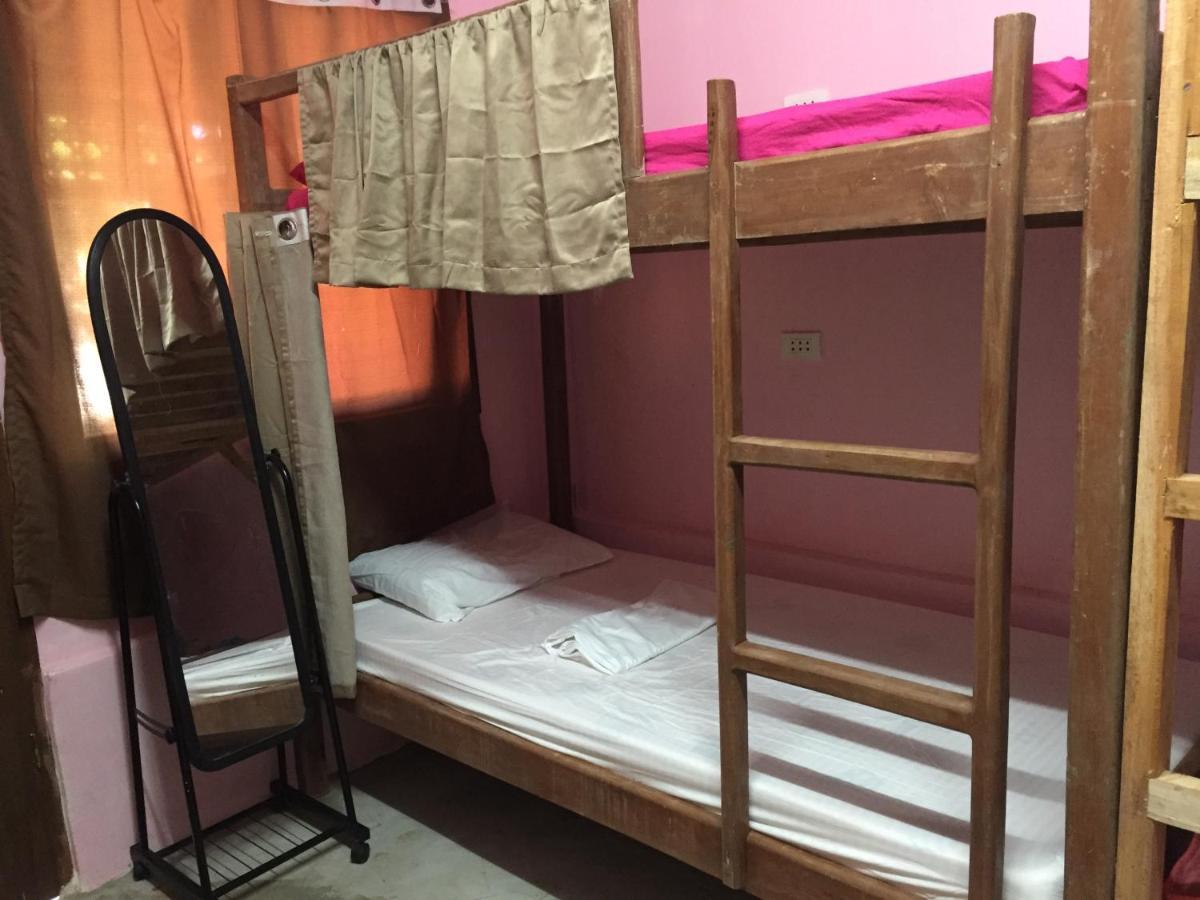 Bohemian Bohol Hostel Panglao Exterior photo